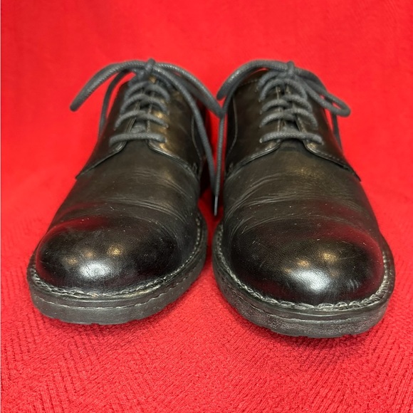 Born Black Leather Shoes - Picture 2 of 8